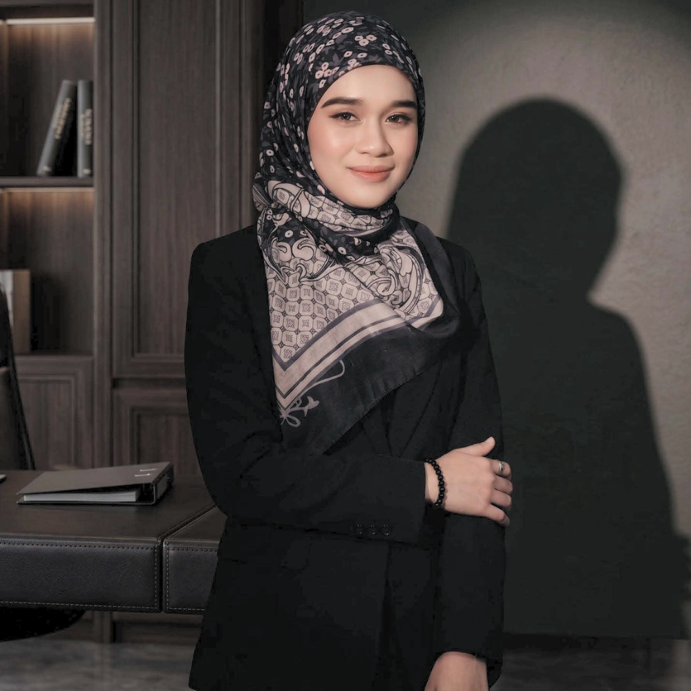 Amirah - Compliance Consultant